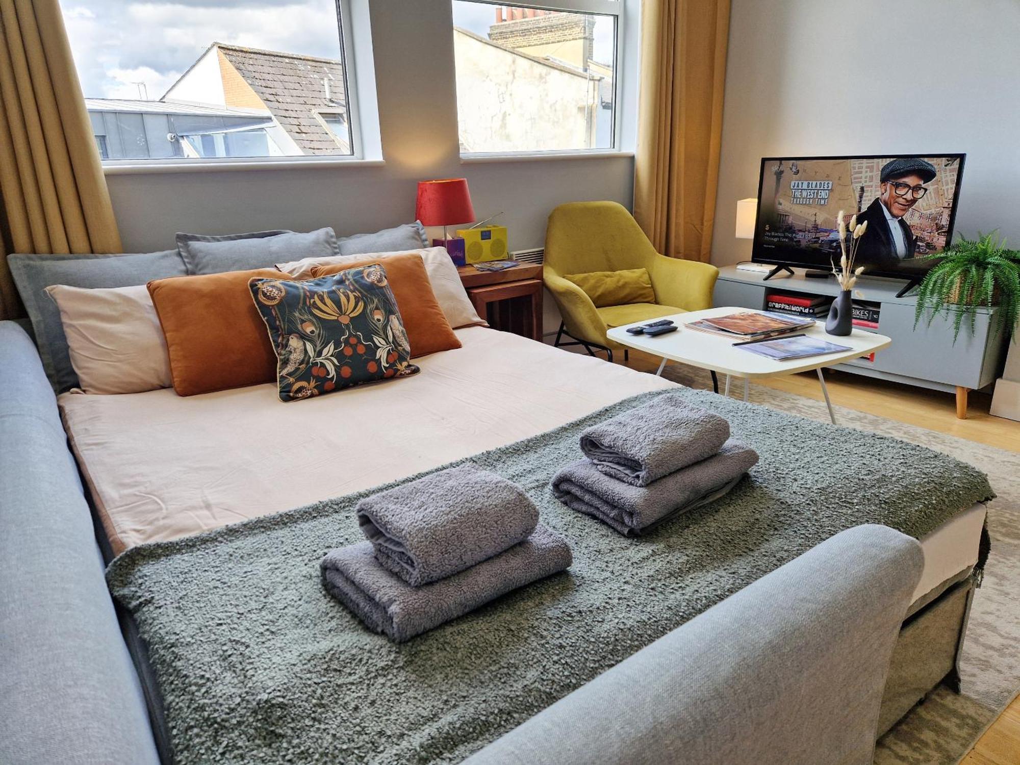 1-Bed Apartment, Close To Kensington Olympia With Free Wi-Fi & Netflix Λονδίνο Εξωτερικό φωτογραφία