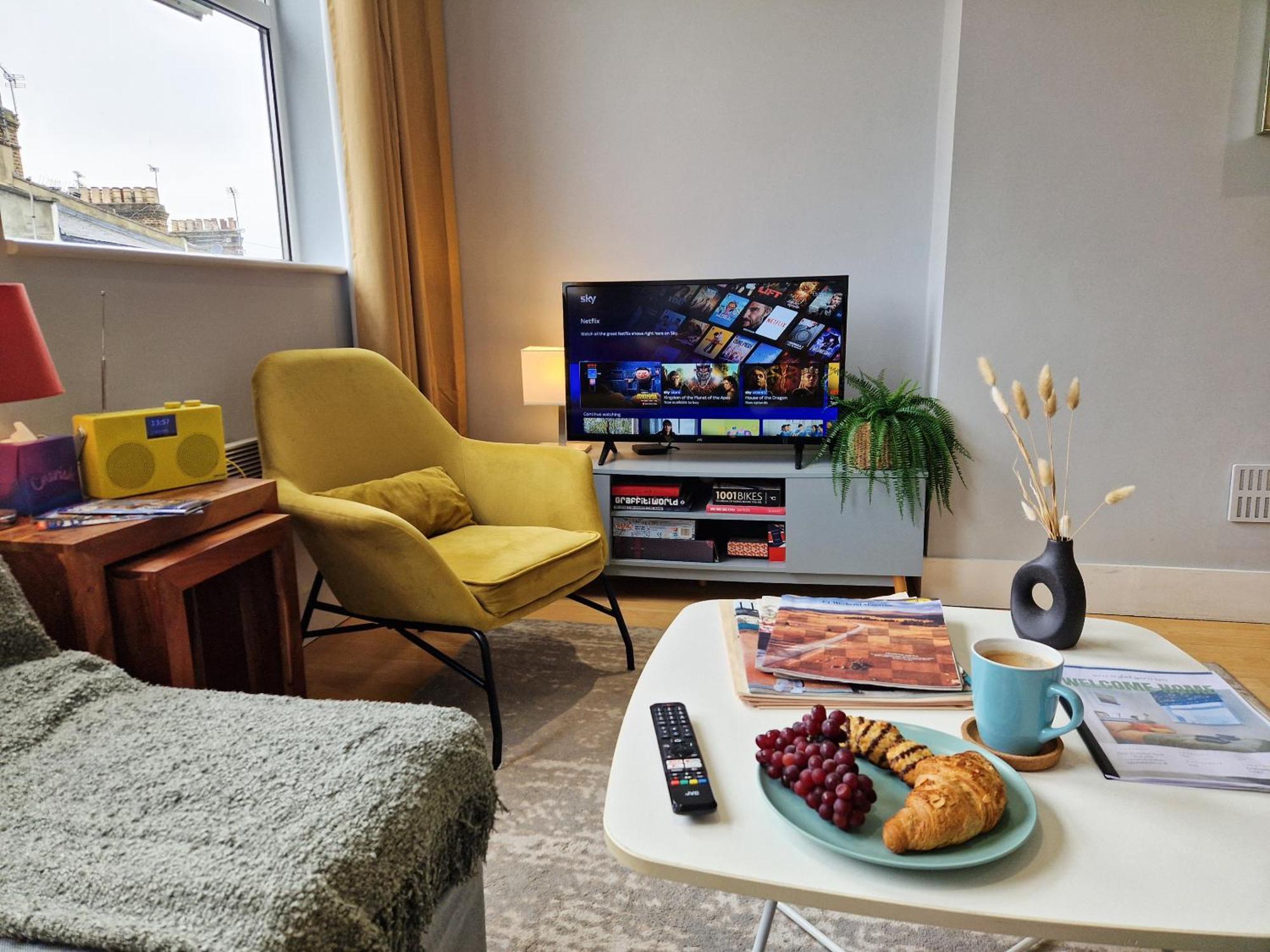 1-Bed Apartment, Close To Kensington Olympia With Free Wi-Fi & Netflix Λονδίνο Εξωτερικό φωτογραφία