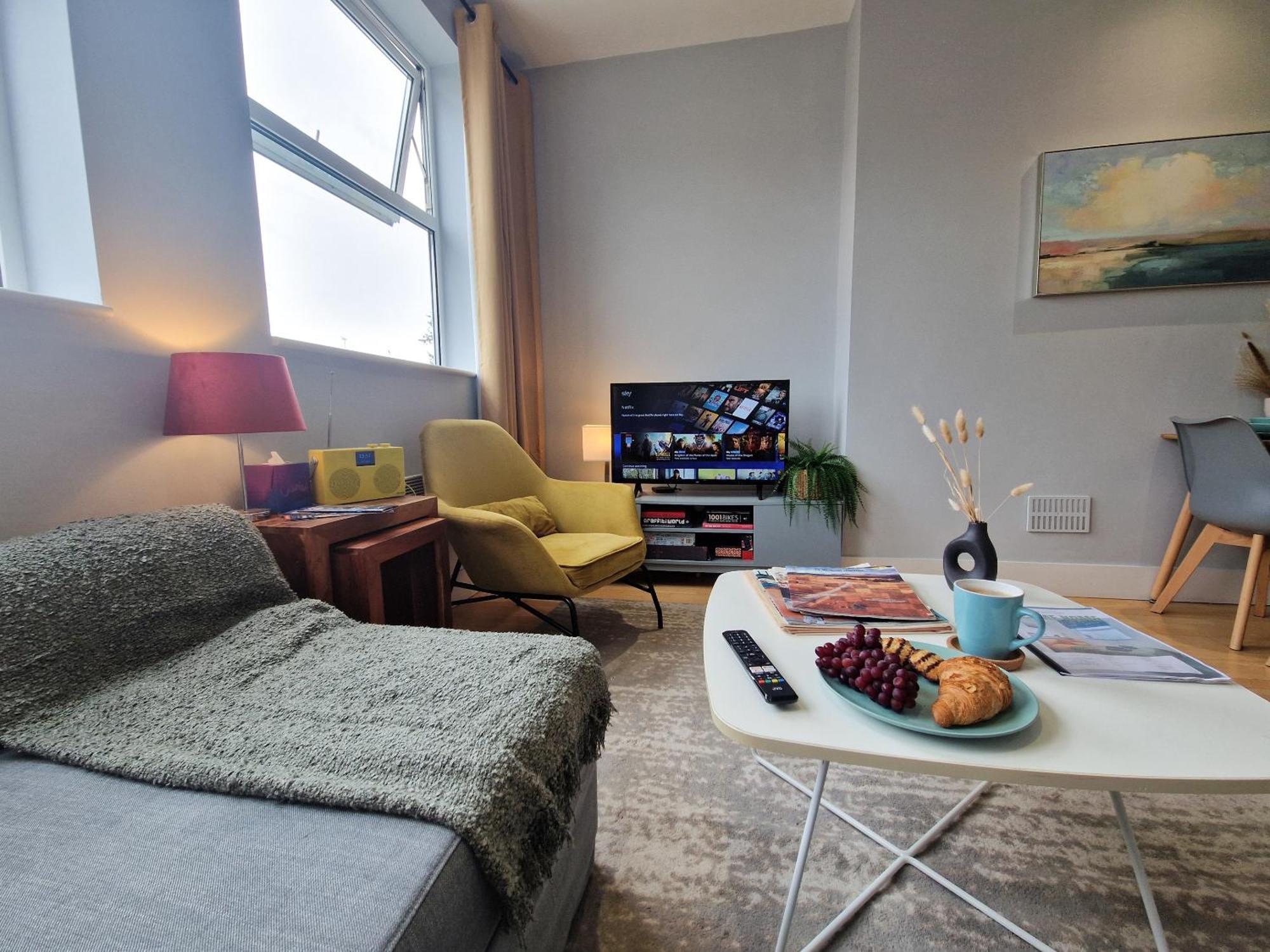 1-Bed Apartment, Close To Kensington Olympia With Free Wi-Fi & Netflix Λονδίνο Εξωτερικό φωτογραφία