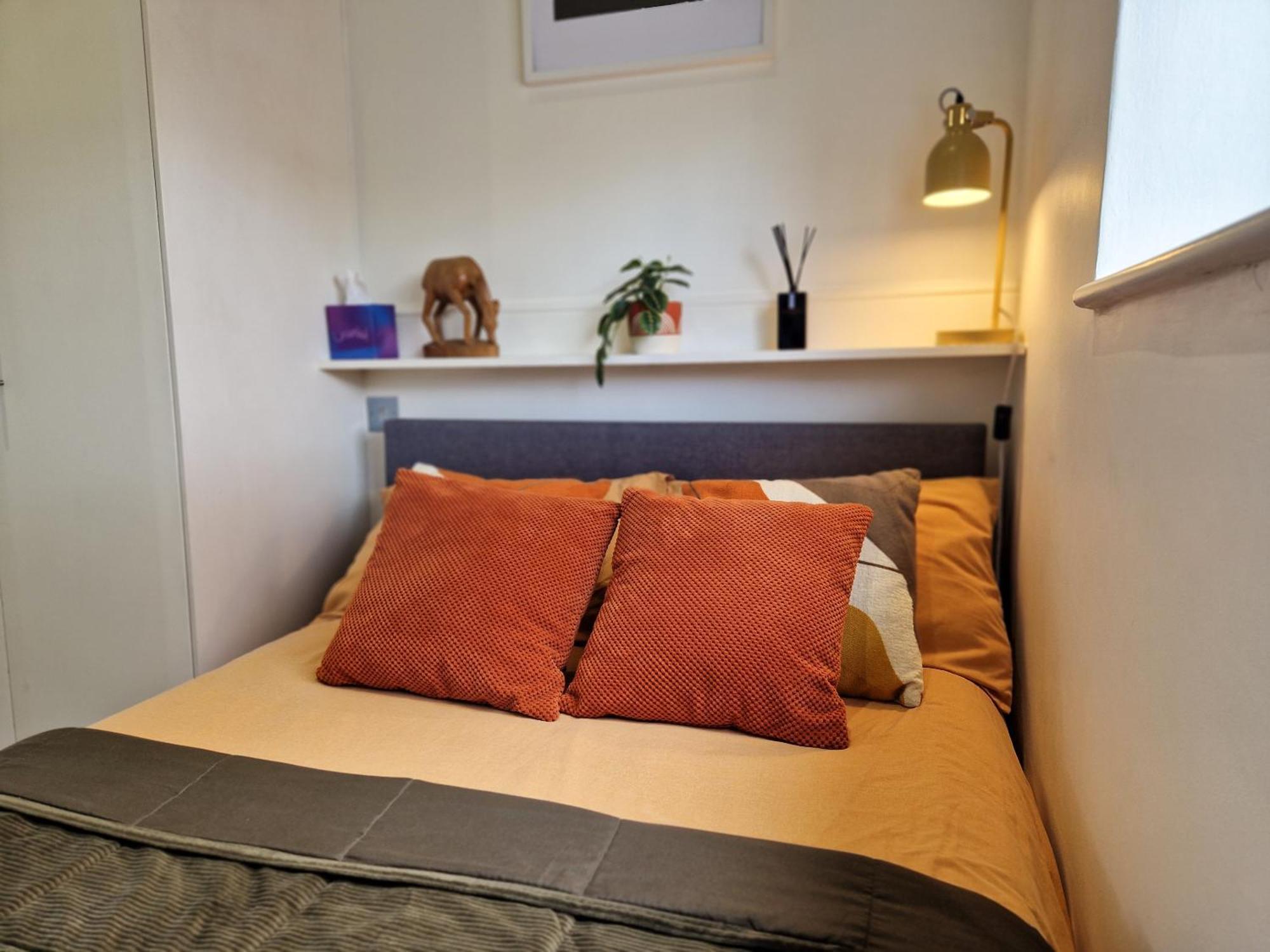 1-Bed Apartment, Close To Kensington Olympia With Free Wi-Fi & Netflix Λονδίνο Εξωτερικό φωτογραφία