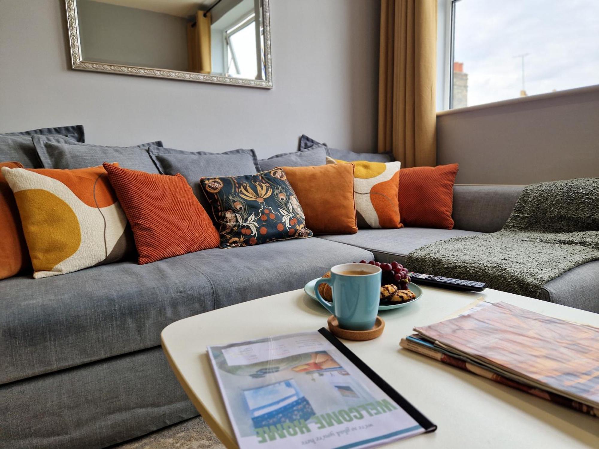 1-Bed Apartment, Close To Kensington Olympia With Free Wi-Fi & Netflix Λονδίνο Εξωτερικό φωτογραφία