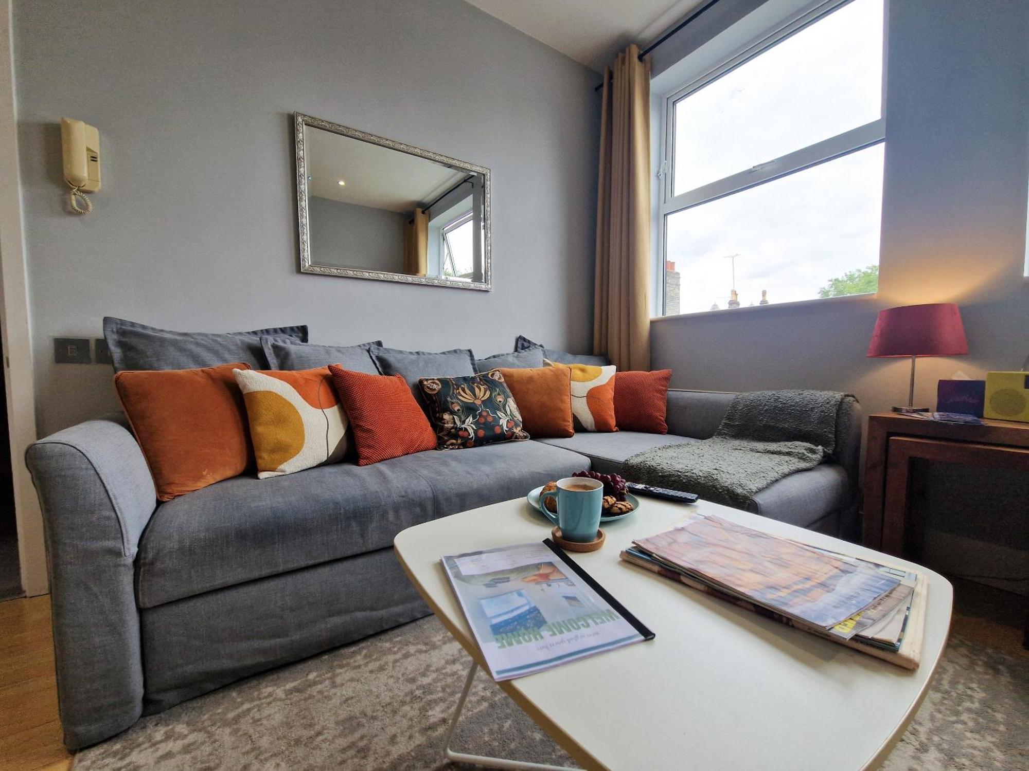 1-Bed Apartment, Close To Kensington Olympia With Free Wi-Fi & Netflix Λονδίνο Εξωτερικό φωτογραφία